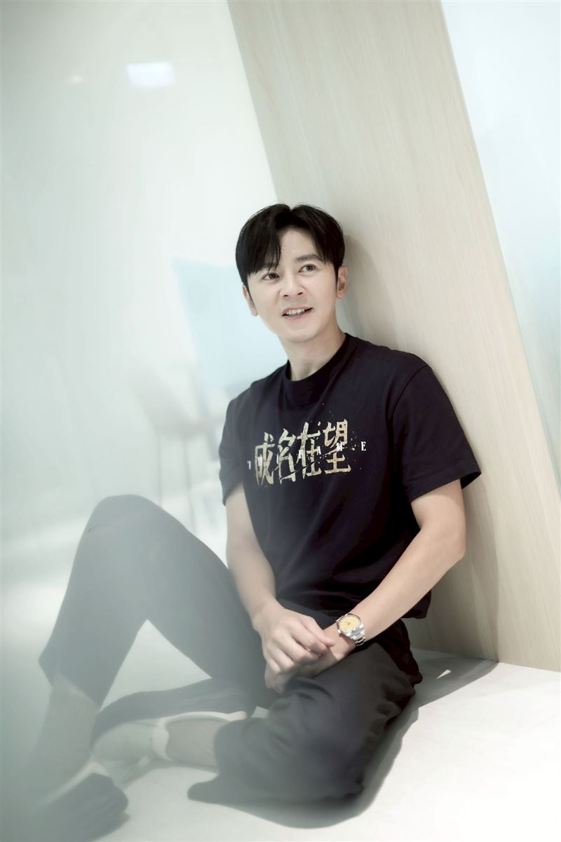 李國毅參與不少劇本討論。(圖/記者鄭孟晃攝影)