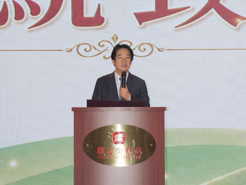 賴總統出席台灣家庭醫學醫學會週年慶(3)總統賴清德2日出席台灣家庭醫學醫學會「40週年慶祝晚會」,致詞感謝醫學會對國人健康的貢獻,也暢談政府的醫療政策。(圖/中央社)