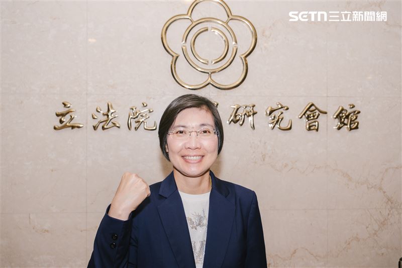 國民黨新竹縣長參選人徐欣瑩強調要延續楊文科的八年執政,絕不推倒重來,更要將新竹縣打造成「世界客家首都」,向世界行銷客庄文化。(圖/記者楊士誼攝影)