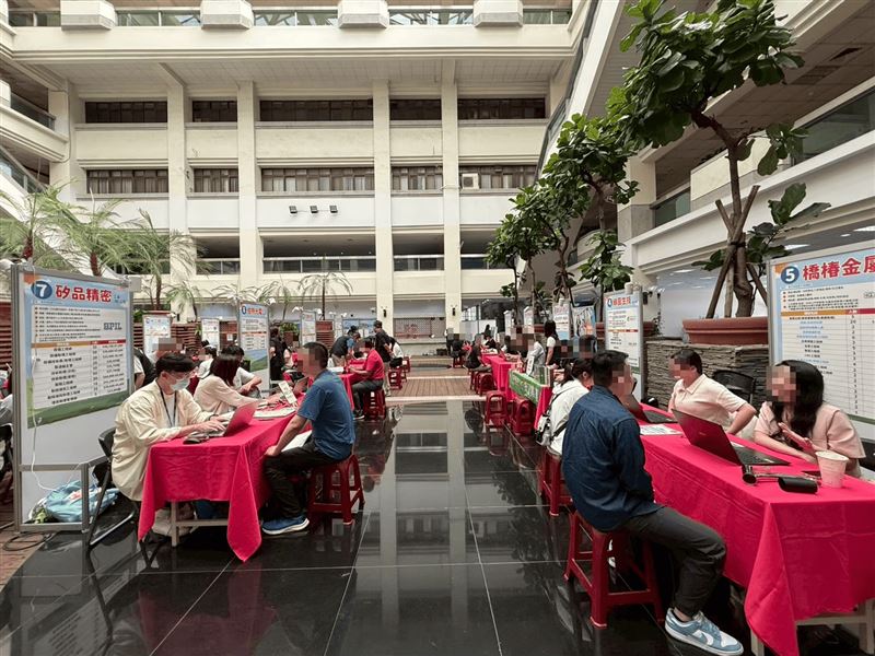 台中市勞工局8月8日上午10時至下午2時,在豐原區陽明市政大樓舉辦「富市台中 就業成功」山線地區聯合徵才活動。(圖/翻攝自台中市政府官網)