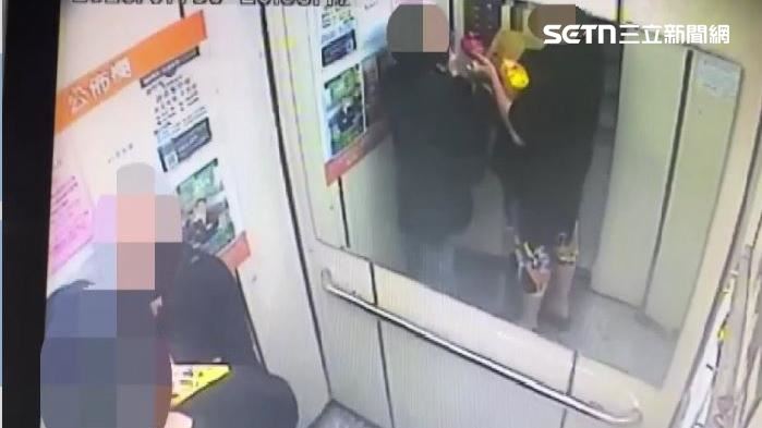 搭電梯遭熱水淋頭　男全身多處2級灼傷
