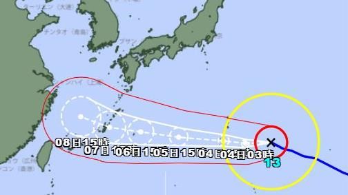 日本氣象廳預計明日接近小笠原群島附近海域時仍保持「極強」強度,並於週五至週六(7至8日)期間抵達沖繩島附近海域。(圖/翻攝自日本氣象廳)