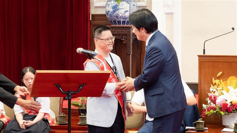 接見金唐獎得主　賴清德承諾三面向支持
