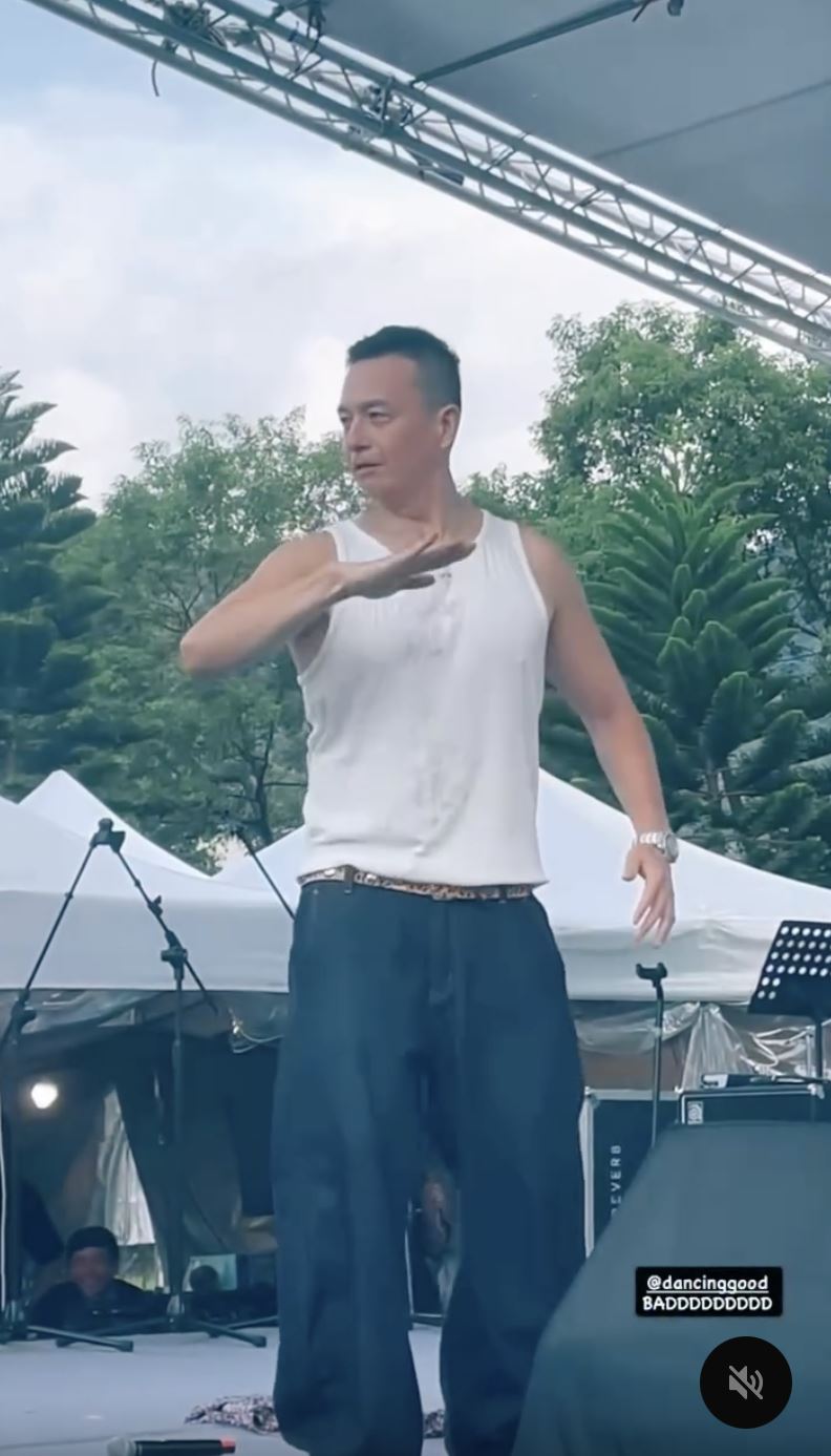小鐘挑戰超夯的震胸舞,掀起正反兩極評價。(圖/翻攝自小鐘Threads)