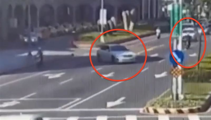 曾姓老翁連切3個車道，撞擊陳姓騎士。（圖／翻攝畫面）