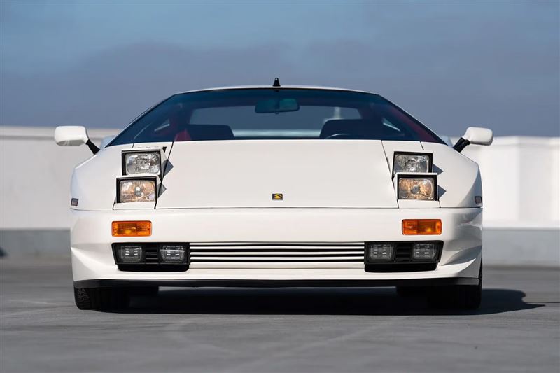 1988年這輛珍珠白原型車在洛杉磯首度亮相。(圖/翻攝RM Sotheby's Monterey網站)