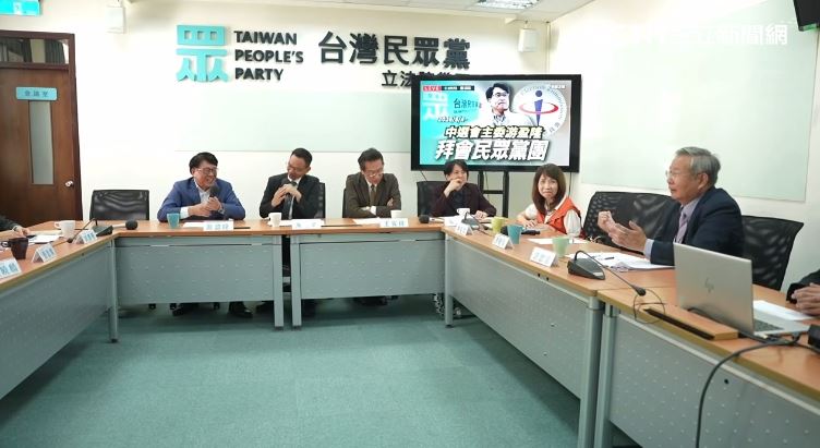 游盈隆拜會民眾黨黨團（圖／翻攝畫面）