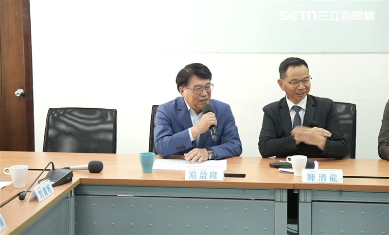 游盈隆拜會民眾黨黨團（圖／翻攝畫面）