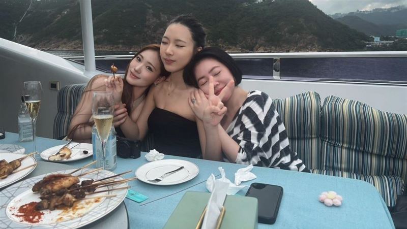 小S零偽裝現身台東 Lily超仙美貌掀議