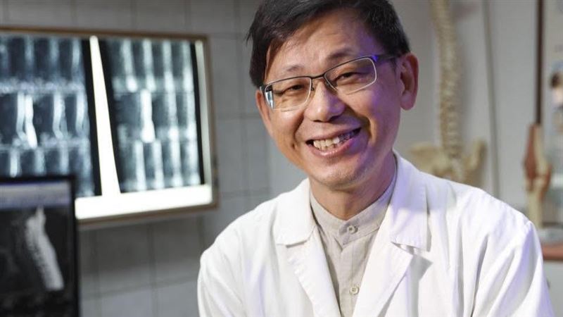 名醫李偉裕被失業⋯仍心繫病患曝百字喊話