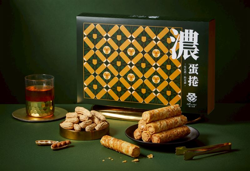 中秋送禮新爆點!起士公爵「濃蛋捲」登場,乳酪從外酥一路濃到內餡。(圖/品牌業者提供)