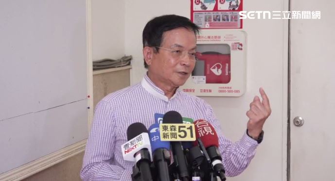 賴士葆嗆游盈隆,看一看美國的公投是怎麼弄,「中選會主委可以不要做了!連這樣事情都做不好!」(圖/翻攝畫面)