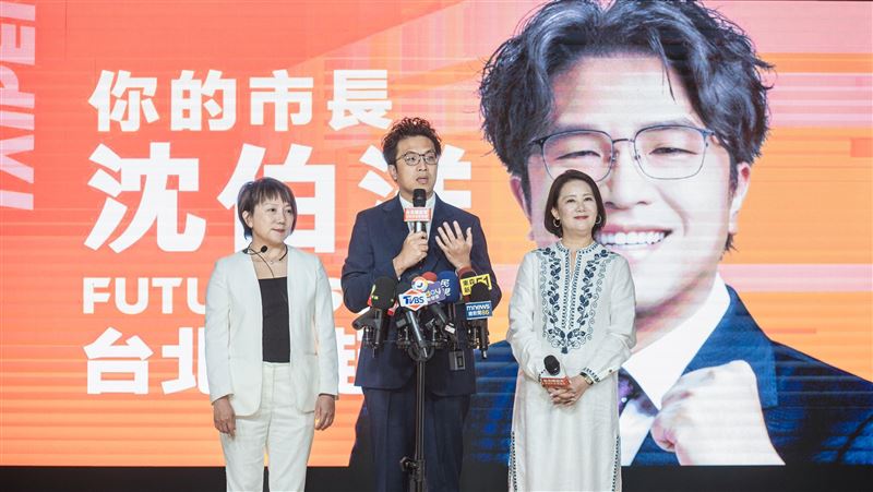 范雲憶黃國昌耳邊狂吼 沈伯洋這麼說