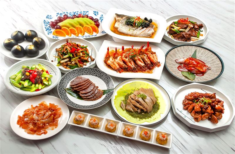 王朝中餐廳推出六人精緻合菜。(圖/飯店旅宿業者提供)