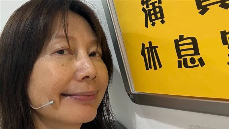 丁寧自然、直爽個性深受粉絲喜愛。(圖/翻攝自臉書)