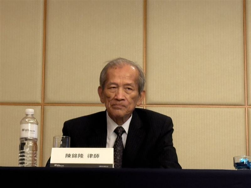 力積電律師陳錦隆表示,黃崇仁在上個月14號的法說會上承諾,力積電明年一定配息,副董事長以及總經理一定會努力兌現,實現未了心願。 (圖/記者王文承攝影)