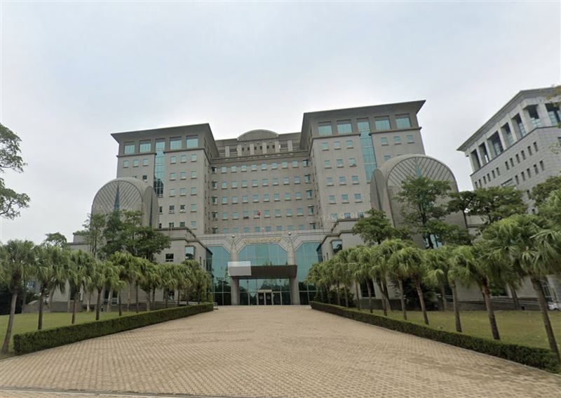 台南地檢署昨(3日)指揮高雄市調處前往八軍團203旅搜索。(圖/翻攝自Google Map)