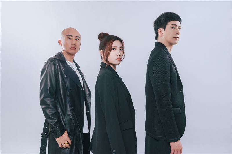 UncleLady推出新歌〈早安早安!祝你有美好的一天〉。(圖/安立司娛樂提供)