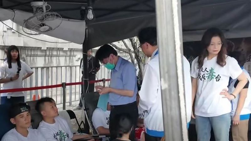 議員轟綠追殺蘇一峰!他:那蔣萬安管的