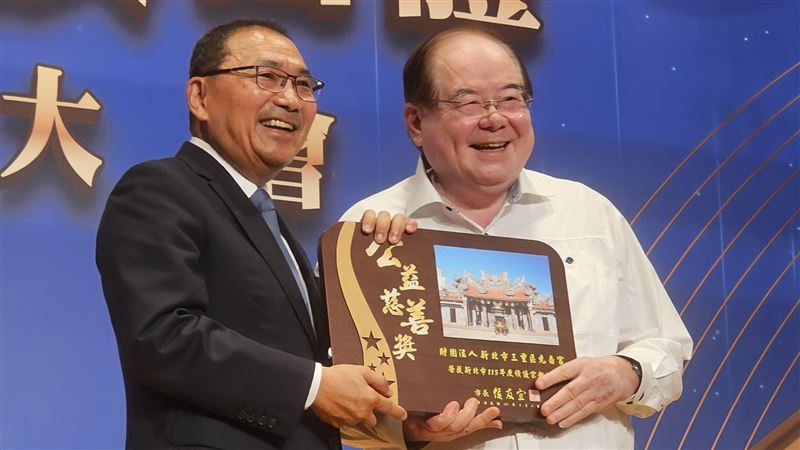 侯友宜：什麼神都信　卸任後四處雲遊