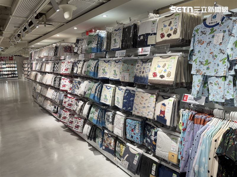 台北西松屋睡衣衣服相當多樣。(圖/記者李育道攝影)