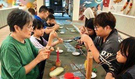 原住民小米串珠。(圖/宜蘭縣政府提供)