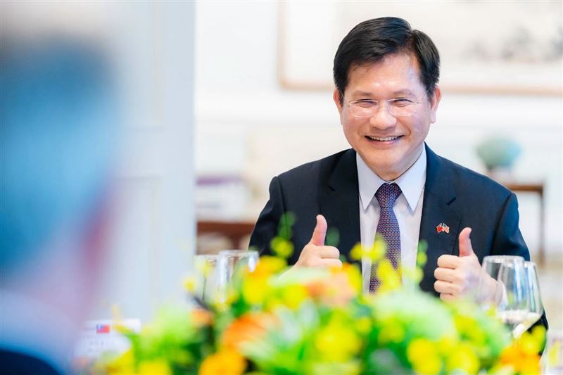 林佳龍設宴歡迎美國聯邦眾議院外交委員會榮譽主席麥考爾訪問台灣,感謝他堅定挺台(圖/翻攝自林佳龍臉書)