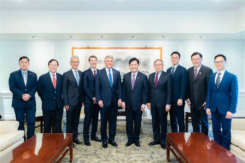 林佳龍設宴歡迎美國聯邦眾議院外交委員會榮譽主席麥考爾訪問台灣,感謝他堅定挺台(圖/翻攝自林佳龍臉書)