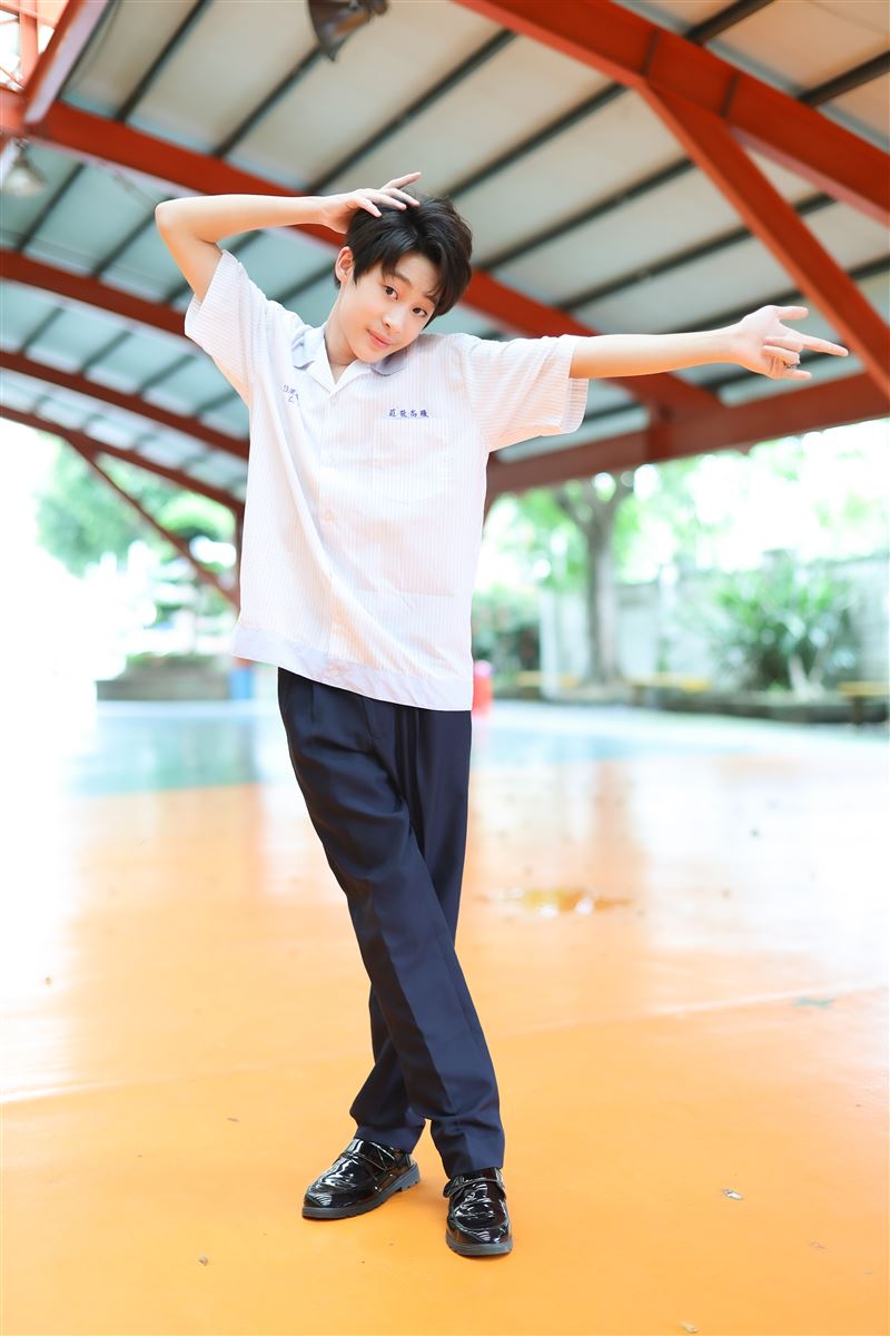 15歲的林福臨擅長模仿麥可傑克森。(圖/長興影視提供)