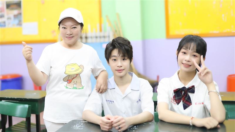 白冰冰提攜後輩,力捧15歲的林福臨與14歲的劉詠婕。(圖/長興影視提供)