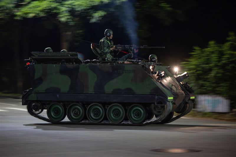 CM21裝甲車快速機動(圖/軍聞社提供)