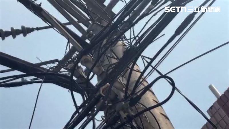 騎到一半天降電線 2騎士慘遭勾頸部摔車