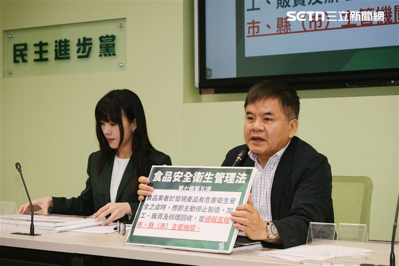 莊瑞雄表示，長者注重健康到健身房運動值得鼓勵，且法律問題與個人健身並不衝突。莊瑞雄強調，該怎麼辦就怎麼辦，若健身有助於改善身體狀況，並沒有不可以的地方。（圖／記者楊士誼攝影）