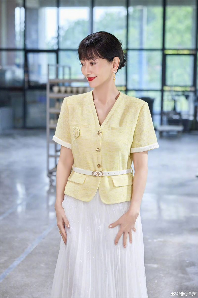 趙雅芝身材維持的相當好。(圖/翻攝自趙雅芝微博)