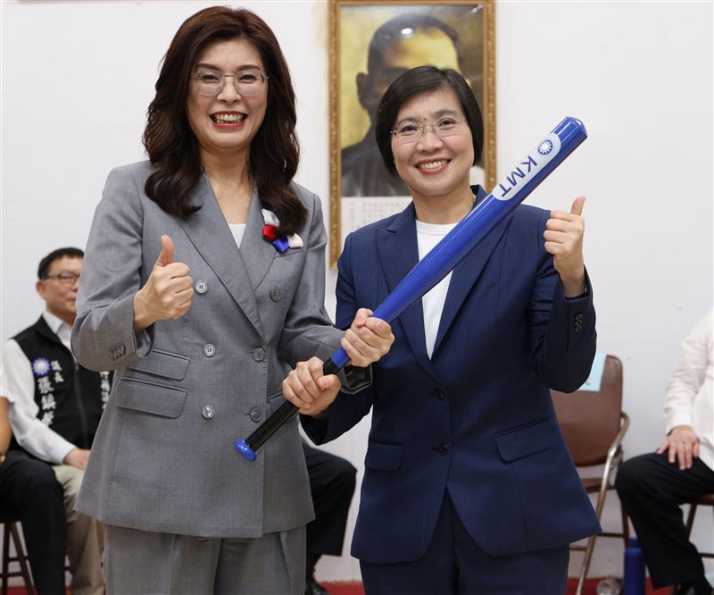 鄭麗文表示,徐欣瑩代表國民黨出征,延續國民黨執政,未來會是一位科技縣長(圖/國民黨提供)