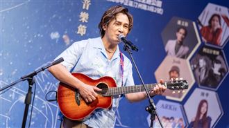 金曲歌王月燒20萬養3孩　曝癌妻治療近況