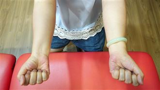 乳癌術後腫成「大象手」?醫：恐1惡疾前兆