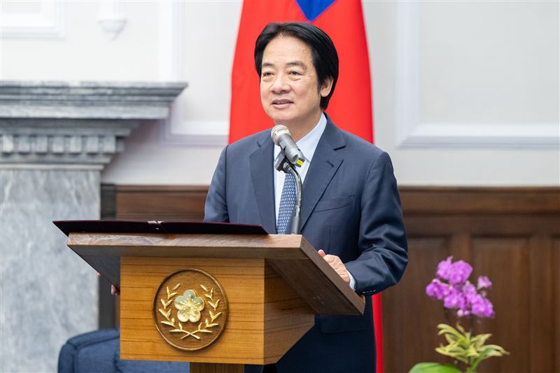 賴清德表示,台灣永遠堅持民主自由的憲政體制,堅持中華民國和中華人民共和國互不隸屬,堅持主權不容侵犯併吞,更堅持中華民國台灣的前途只有台灣人民可以決定。(圖/總統府提供)