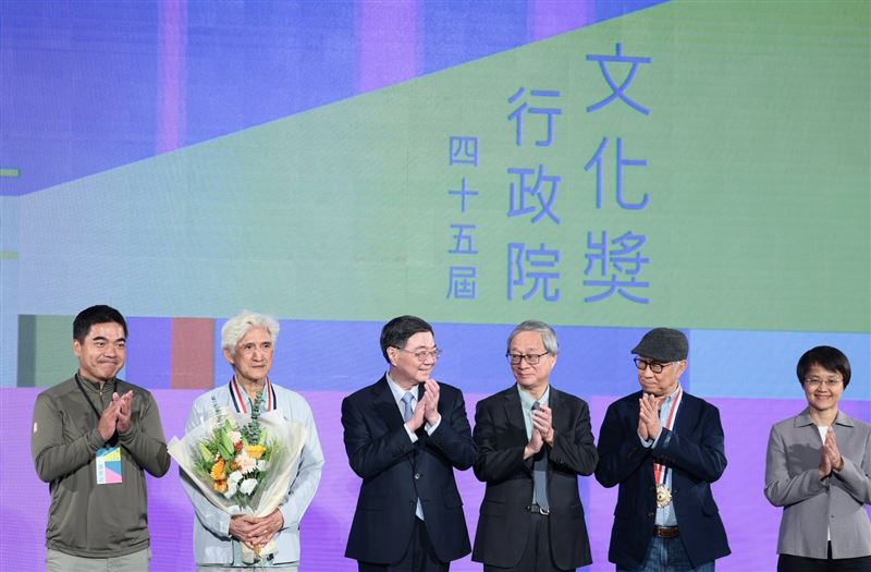 行政院長卓榮泰今(5)日出席「第45屆行政院文化獎」頒獎典禮。(圖/行政院提供)