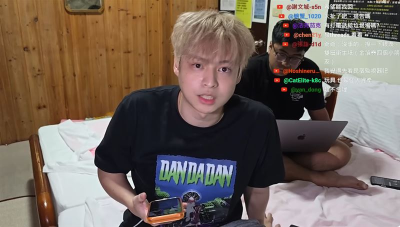 放火的相機疑似被民宿誤丟。(圖/翻攝自YouTube@火火放)