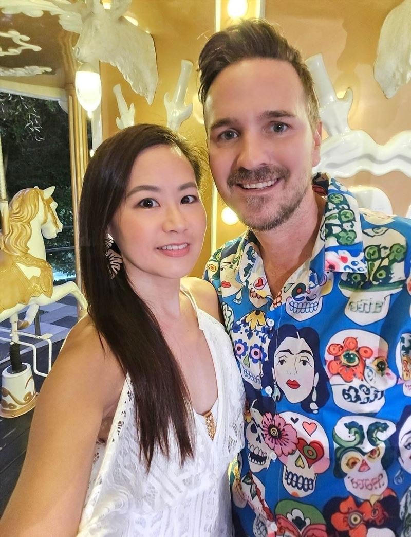 欣西亞日前震撼自爆,結縭23年的美籍丈夫Shane曾在5年前外遇。(圖/翻攝自臉書)