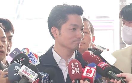 林智群律師嘲諷，萬安市長可是慕容復二世，他的「斗轉星移」、「問a答b」，可是會讓你對穿腸的！（圖／翻攝畫面）