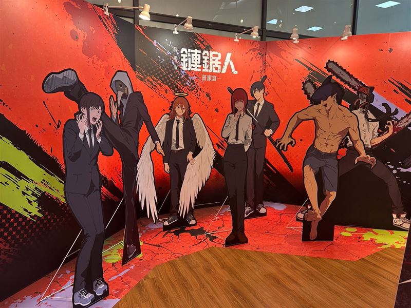 全台首場劇場版《鏈鋸人 蕾潔篇》快閃店就在新光三越台北南西一館免費入場。(圖/主辦單位提供)