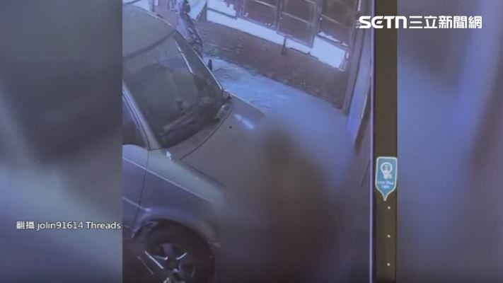 比較涼?長髮清涼男趴車散熱 住戶嚇報警
