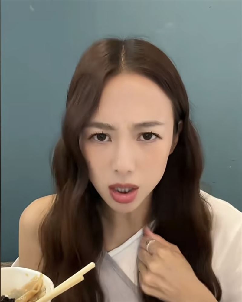 鬼鬼坦言自己也很想去《浪姐》的舞台上唱跳,但有苦衷去不了。(圖/翻攝自鬼鬼小紅書)