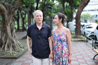 交往3個月閃婚　姜厚任女友前夫身分曝光