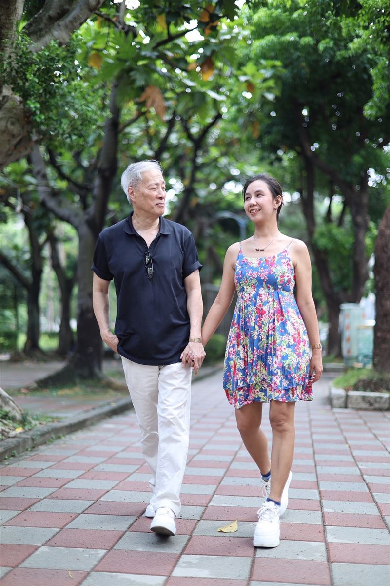 姜厚任與童芯不懼24歲年齡差,彼此是戀人也是事業夥伴。(圖/記者鄭孟晃攝影)