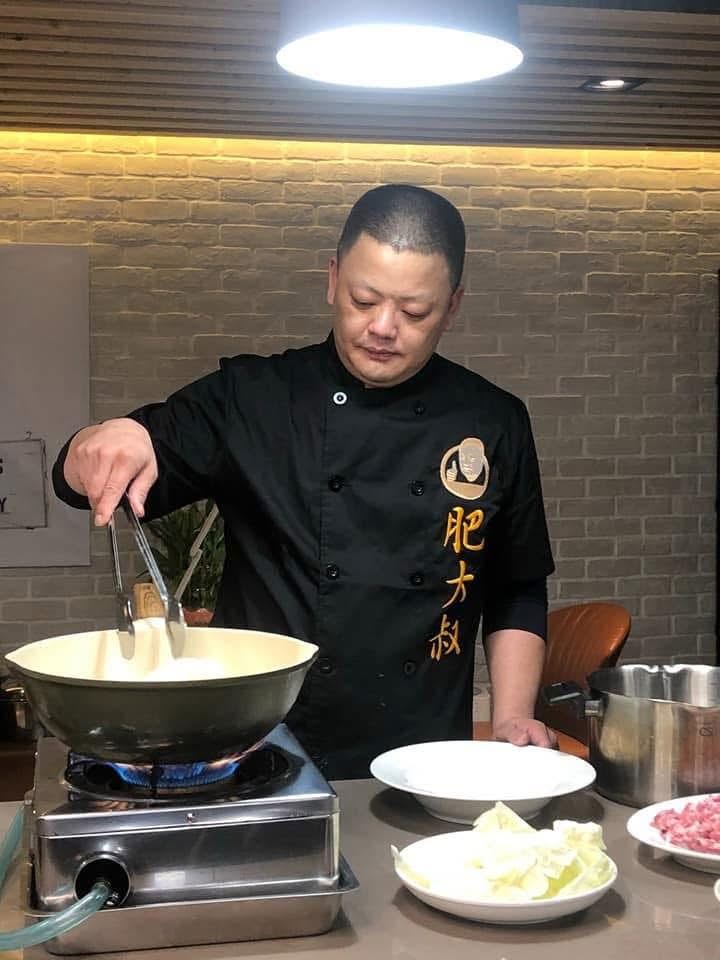 料理網紅肥大叔辭世。(圖/翻攝自肥大叔臉書)