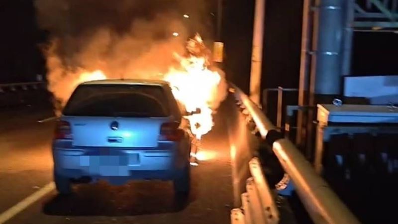 19歲男上國道「離奇火燒車」3人急逃保命