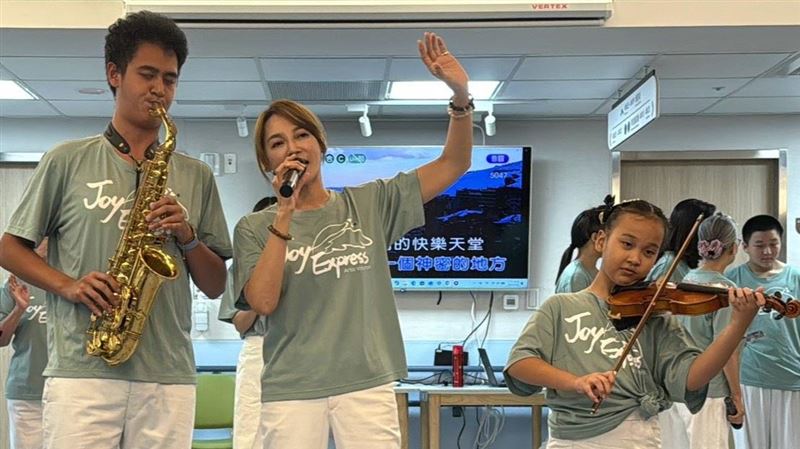 離婚台中富商 八點檔女星首合體兒女哭了